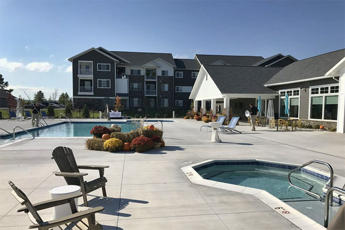 Ridge45 &mdash; pool and patio