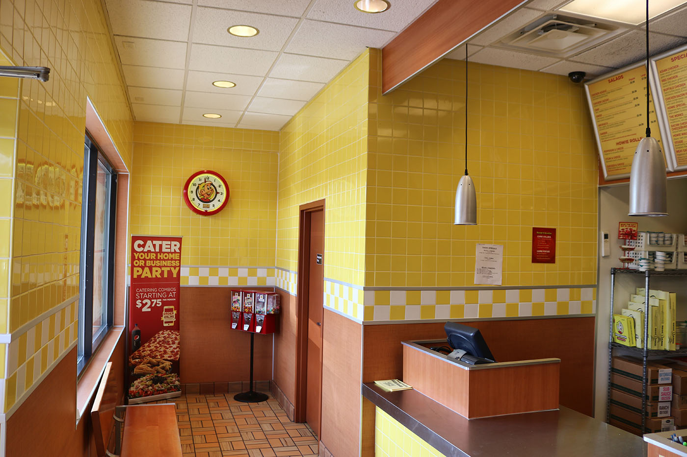Hungry Howie&rsquo;s &mdash; gallery photo 4